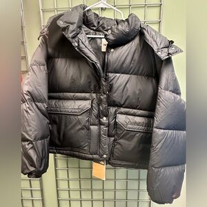 The North Face down short puffer. Brand new with tags!!!!
